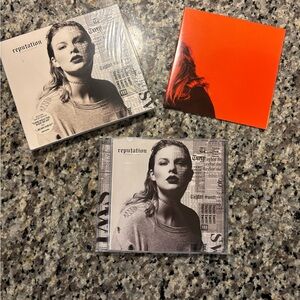 Taylor Swift Reputation with Poster 7/8
